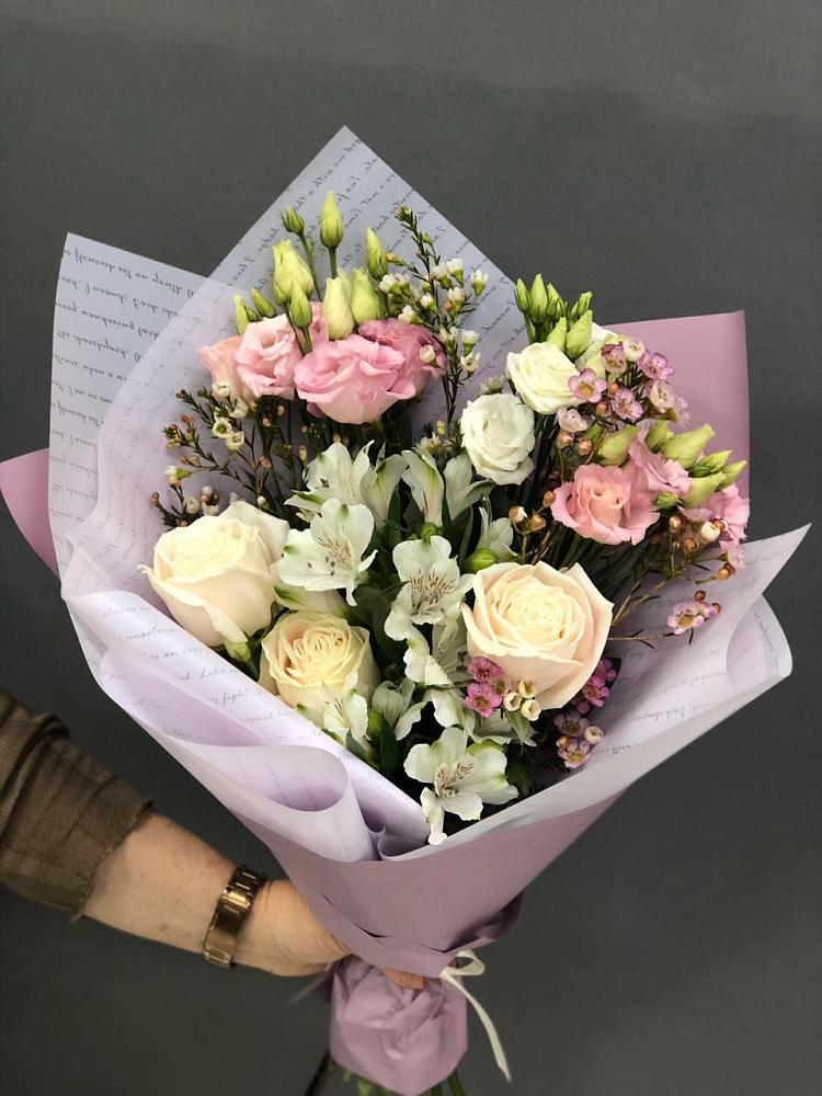 Букет цветов из: Альстромерии, Розы и Лизиантусы в Дорогобуже