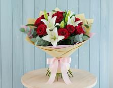 Букет цветов из:  Лилии и Розы в Дорогобуже