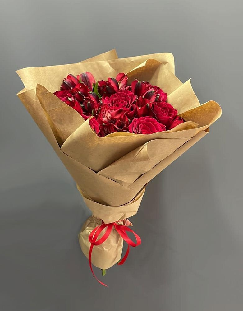 Букет цветов из: Альстромерии и Розы в Дорогобуже