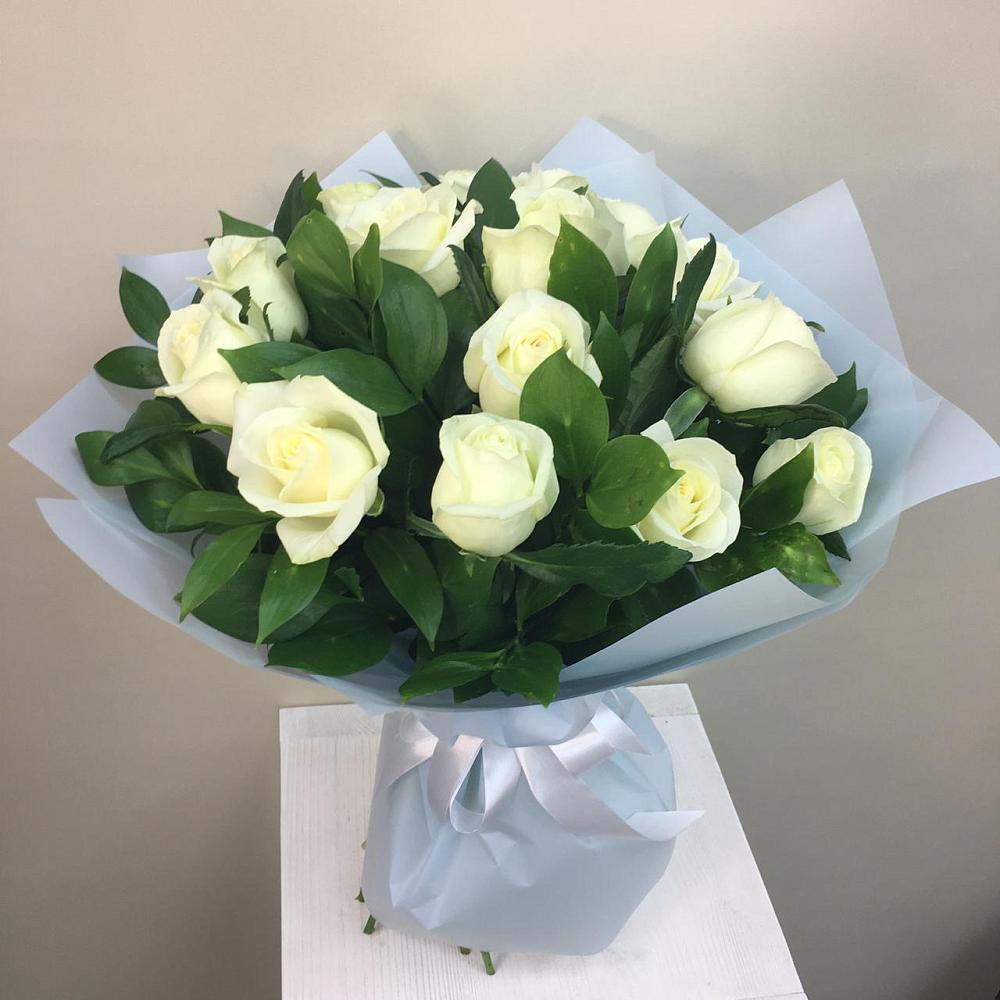 Букет 15 Белых роз Проуд в Дорогобуже