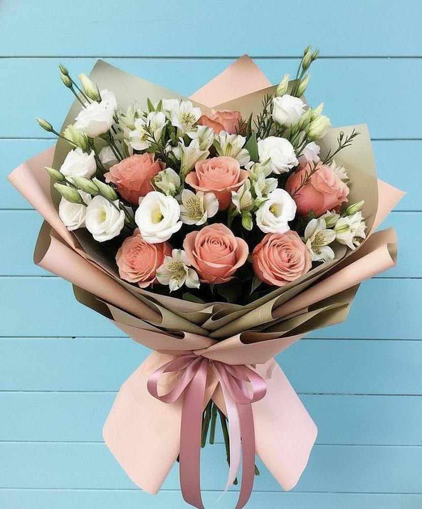 Букет цветов из: Розы, Альстромерии и Лизиантусы в Дорогобуже