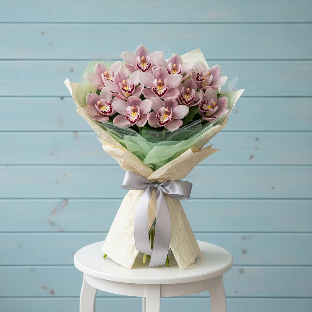 Букет цветов из: Орхидеи и Розы в Дорогобуже