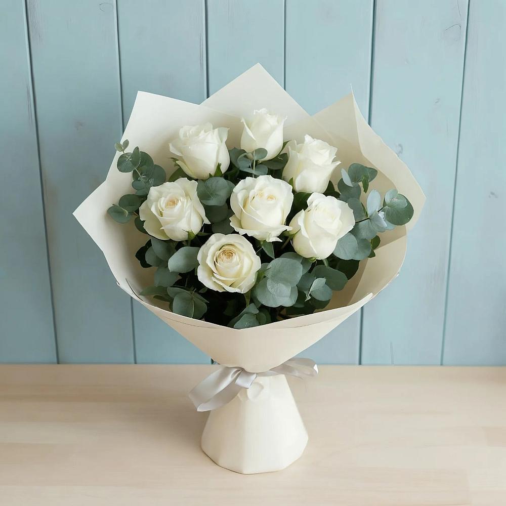 Букет Белые розы в Эвкалипте в Дорогобуже