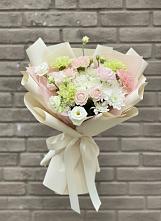 Букет цветов из:  Гвоздики, Розы, Лизиантусы и Хризантемы #REPLACE_PRED# Дорогобуже