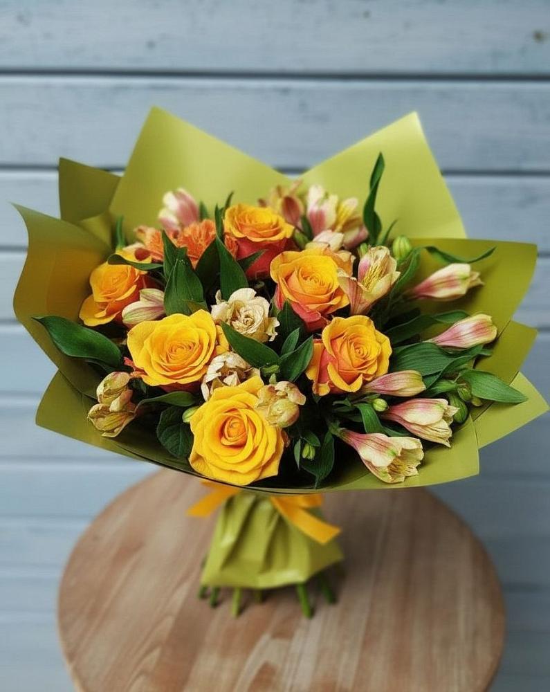 Букет цветов из: Альстромерии и Розы в Дорогобуже