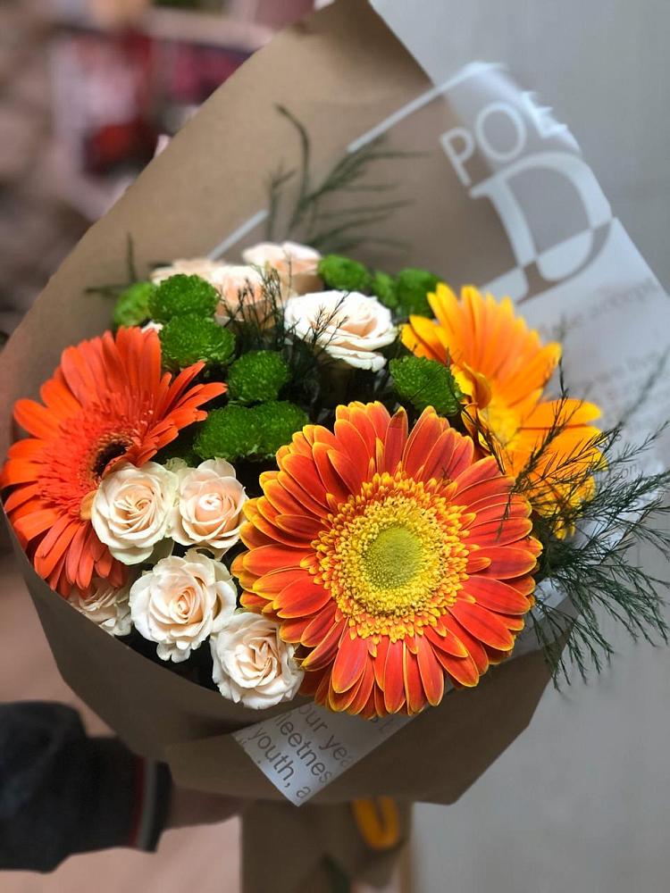 Букет цветов из: Герберы, Хризантемы и Розы в Дорогобуже