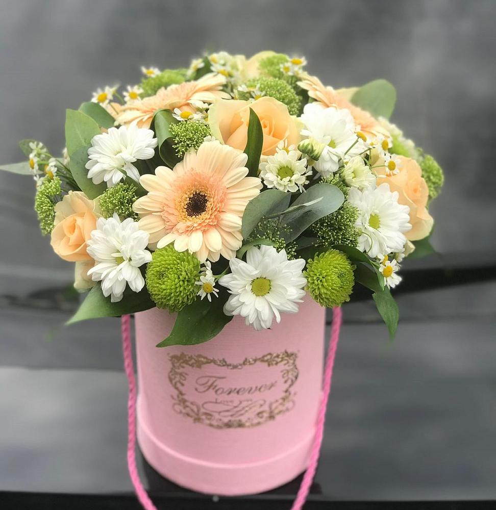 Цветочная композиция из Розы, Герберы и Хризантемы в шляпной коробке в Дорогобуже