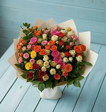 Букет Микс из разноцветных кустовых роз в Дорогобуже